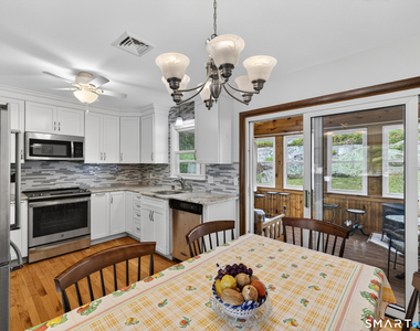 73 Warren Avenue - Photo Thumbnail 7