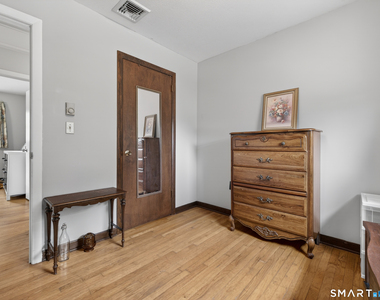 73 Warren Avenue - Photo Thumbnail 19