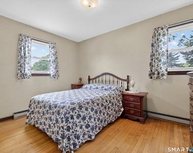 73 Warren Avenue - Photo Thumbnail 13