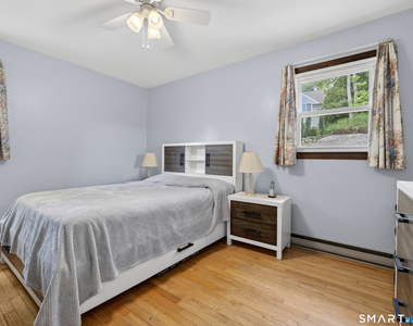 73 Warren Avenue - Photo Thumbnail 15