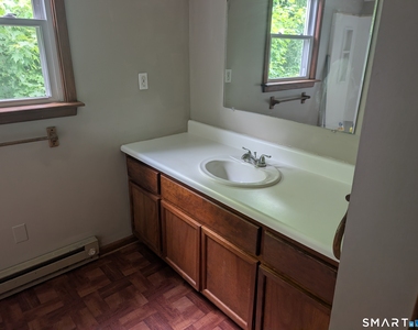 226 Hillside Avenue - Photo Thumbnail 6