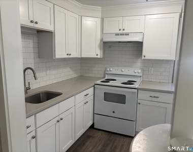 3 White Oak Road - Photo Thumbnail 7