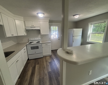 3 White Oak Road - Photo Thumbnail 6