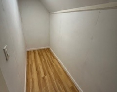 2 Lincoln Avenue - Photo Thumbnail 7