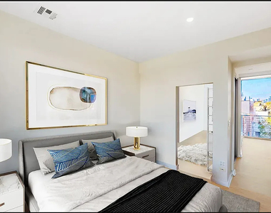 285 Driggs Avenue - Photo Thumbnail 5