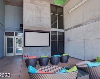 353 E Bonneville Avenue - Photo Thumbnail 23