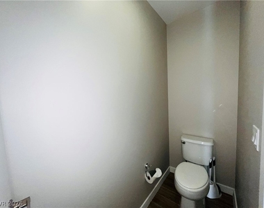 353 E Bonneville Avenue - Photo Thumbnail 13