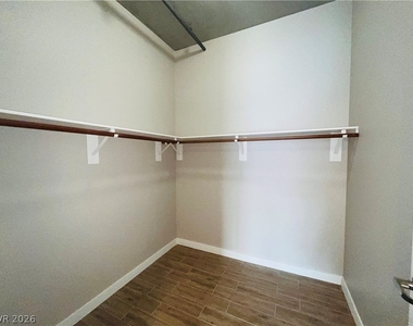 353 E Bonneville Avenue - Photo Thumbnail 9