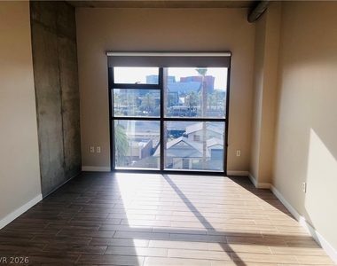 353 E Bonneville Avenue - Photo Thumbnail 7