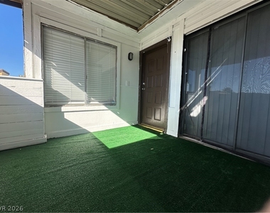 1467 Hialeah Drive - Photo Thumbnail 4