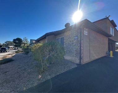 1467 Hialeah Drive - Photo Thumbnail 1
