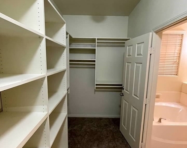 5564 Bethany Bend Drive - Photo Thumbnail 8