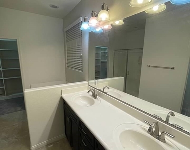 5564 Bethany Bend Drive - Photo Thumbnail 6