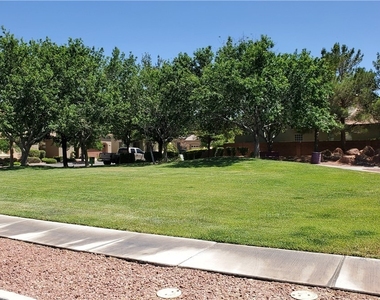 2353 Carnegie Hall Street - Photo Thumbnail 10