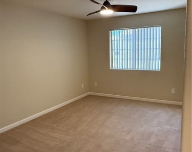 8410 Eldora Avenue - Photo Thumbnail 10