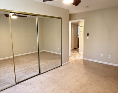 8410 Eldora Avenue - Photo Thumbnail 11