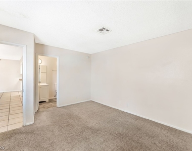 457 N Lamb Boulevard - Photo Thumbnail 11