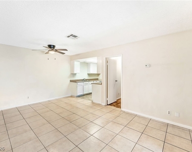 457 N Lamb Boulevard - Photo Thumbnail 5
