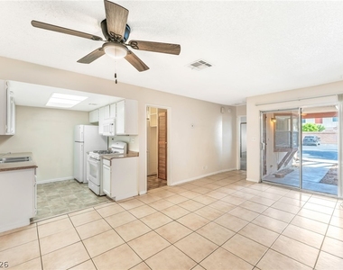 457 N Lamb Boulevard - Photo Thumbnail 6