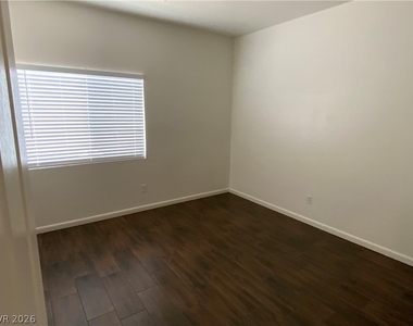5819 E Badlands Lane - Photo Thumbnail 18