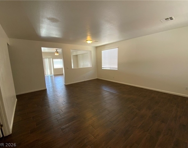 5819 E Badlands Lane - Photo Thumbnail 3