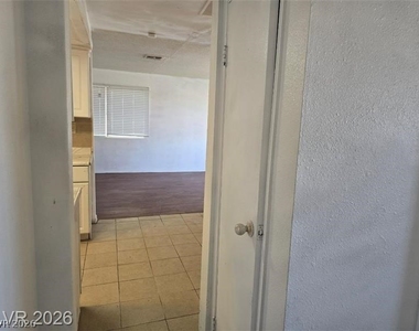 817 Duquesne Avenue - Photo Thumbnail 12