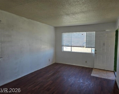 817 Duquesne Avenue - Photo Thumbnail 3