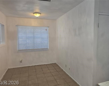 817 Duquesne Avenue - Photo Thumbnail 10