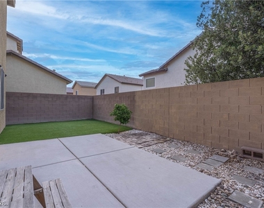 985 Noah Valley Street - Photo Thumbnail 41