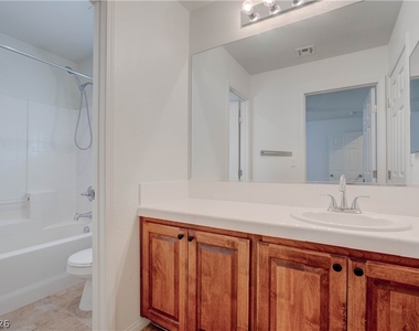 985 Noah Valley Street - Photo Thumbnail 29