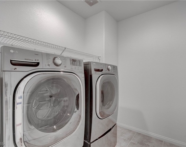 985 Noah Valley Street - Photo Thumbnail 25