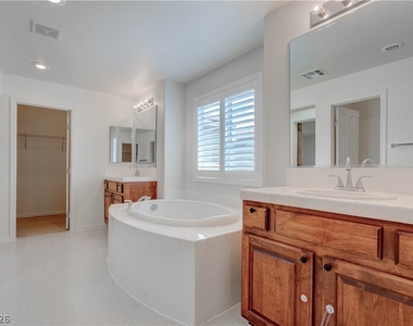 985 Noah Valley Street - Photo Thumbnail 39