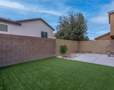 985 Noah Valley Street - Photo Thumbnail 43