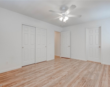 985 Noah Valley Street - Photo Thumbnail 33