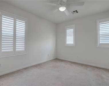 985 Noah Valley Street - Photo Thumbnail 20