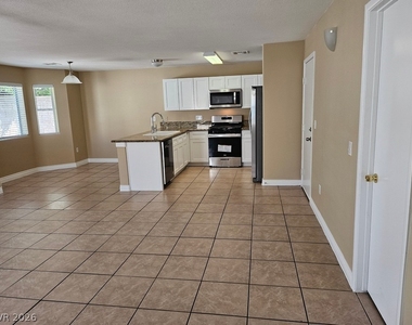 6164 Daisy Lee Avenue - Photo Thumbnail 1