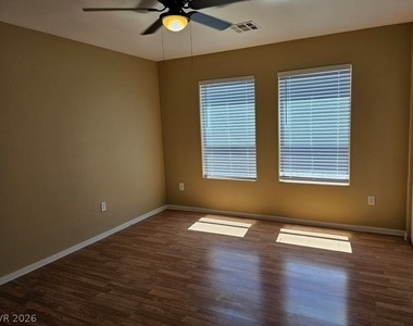 6164 Daisy Lee Avenue - Photo Thumbnail 11