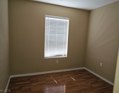6164 Daisy Lee Avenue - Photo Thumbnail 17
