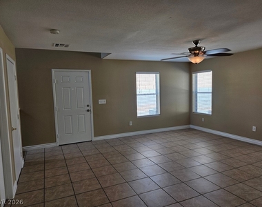 6164 Daisy Lee Avenue - Photo Thumbnail 5