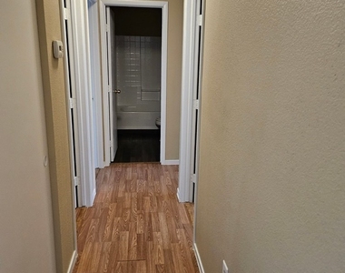 6164 Daisy Lee Avenue - Photo Thumbnail 7
