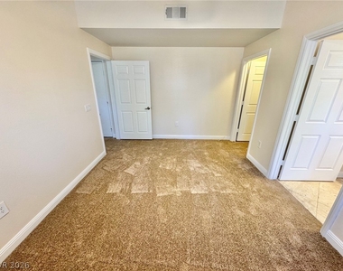 5250 S Rainbow Boulevard - Photo Thumbnail 9
