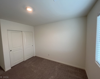 4261 Venus Falls Avenue - Photo Thumbnail 6
