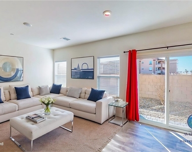 4261 Venus Falls Avenue - Photo Thumbnail 11