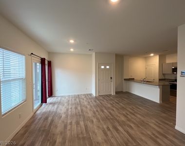 4261 Venus Falls Avenue - Photo Thumbnail 2