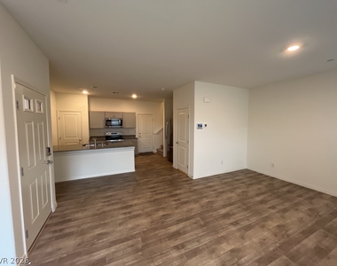4261 Venus Falls Avenue - Photo Thumbnail 1