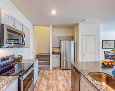4261 Venus Falls Avenue - Photo Thumbnail 12