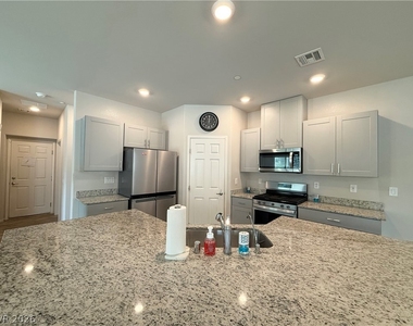 4640 Fuchsia Nights Avenue - Photo Thumbnail 11