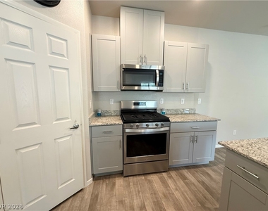 4640 Fuchsia Nights Avenue - Photo Thumbnail 13