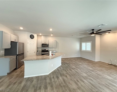 4640 Fuchsia Nights Avenue - Photo Thumbnail 3