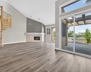 8185 Round Hills Circle - Photo Thumbnail 7